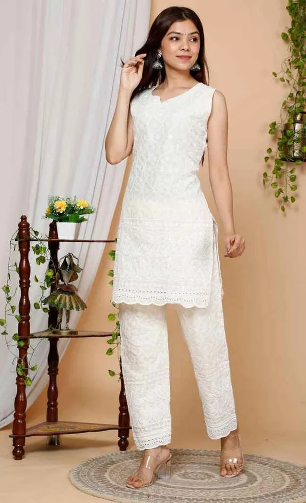 Women's_Beige_Floral_Embroidered_Pure_Cotton_Sleevless_Kurti_-_Doriyan