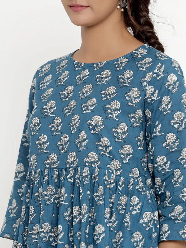 Women's_Blue_Cotton_Floral_Print_Tunic_-_Doriyan