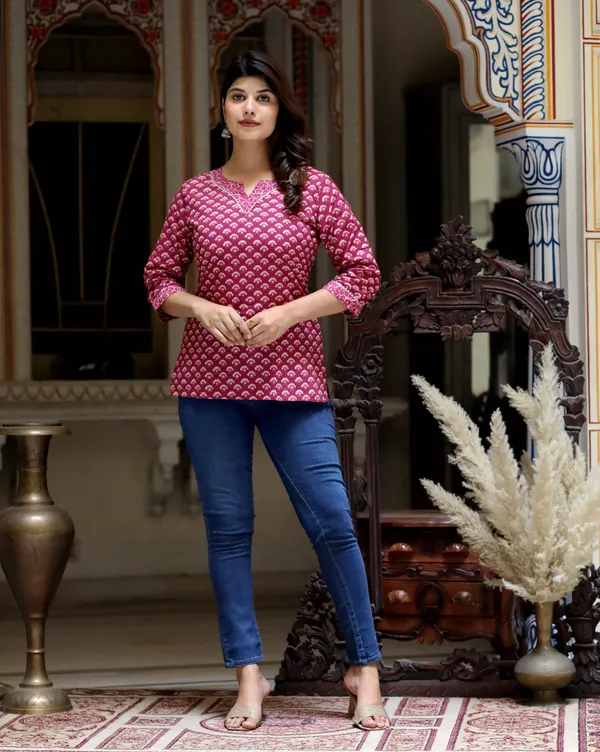 Women's_Floral_Printed_Pure_Cotton_Kurti_-_Doriyan