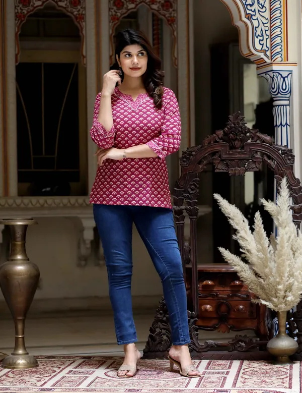 Women's_Floral_Printed_Pure_Cotton_Kurti_-_Doriyan