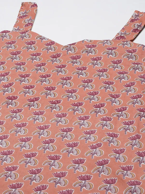 Women's_Peach-Coloured_Floral_Printed_Kurta_-_Doriyan