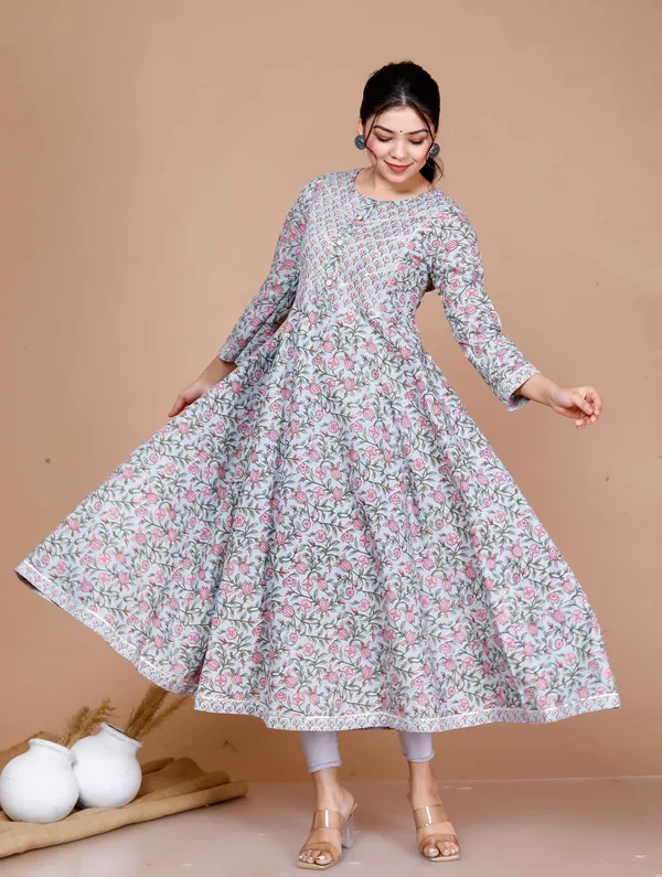 Women'S_Blue_Floral_Printed_Anarkali_Kurta_-_Doriyan