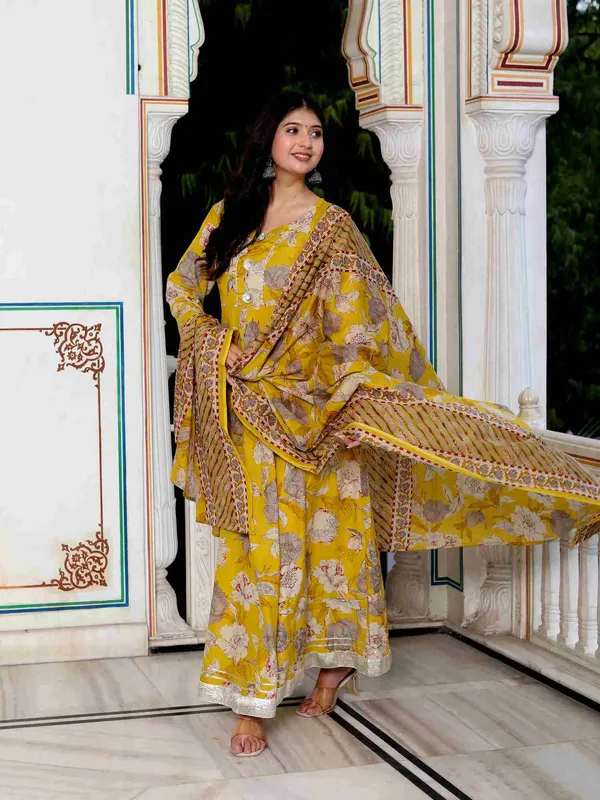 Women's_Cotton_Gotapatti_And_Lace_Border_Yellow_Anarkali_Kurta_And_Dupatta_Set_-_Doriyan
