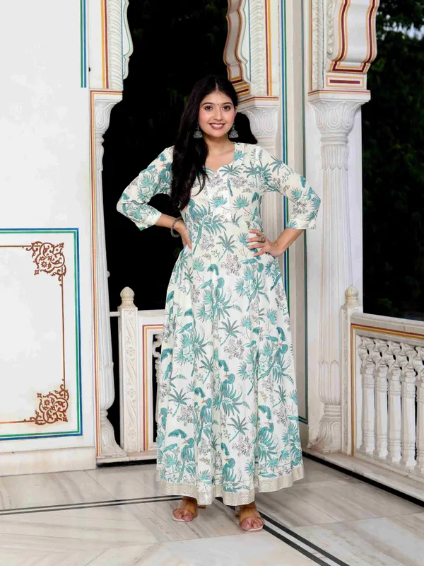 Women's_Light_Green_Cotton_Gotapatti_And_Lace_Border_Birds_And_Leaf_Anarkali_Kurta_-_Doriyan