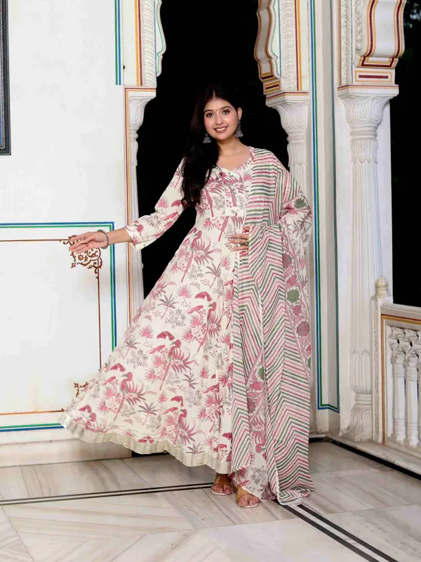 Women's_Light_Pink_Cotton_Birds_And_Leaf_Floral_Printed_Anarkali_Kurta_And_Dupatta_Set_-_Doriyan