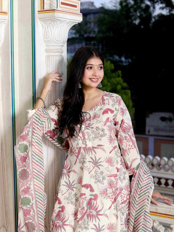 Women's_Light_Pink_Cotton_Birds_And_Leaf_Floral_Printed_Anarkali_Kurta_And_Dupatta_Set_-_Doriyan