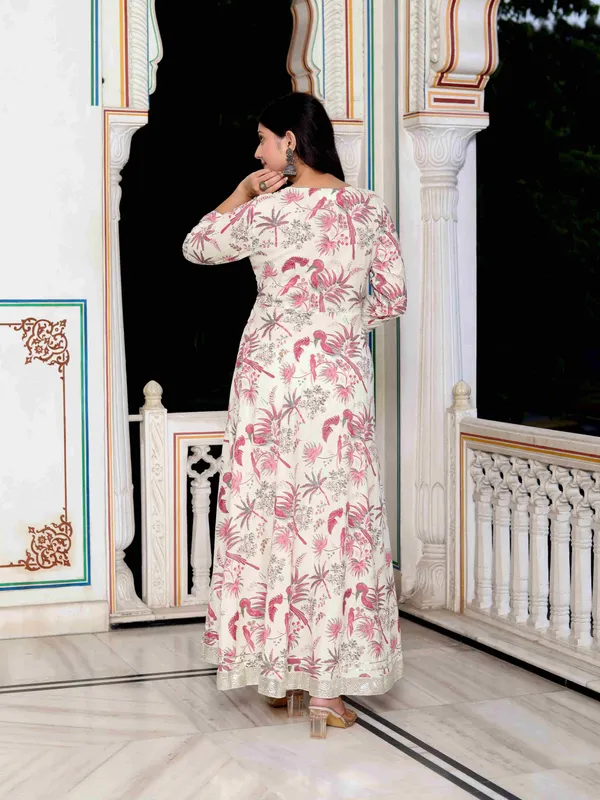 Women's_Light_Pink_Cotton_Birds_And_Leaf_Floral_Printed_Anarkali_Kurta_And_Dupatta_Set_-_Doriyan
