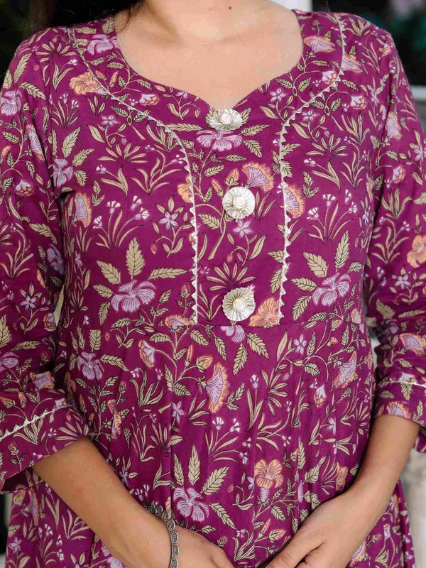 Women's_Cotton_Gotapatti_And_Lace_Border_Details_Floral_Printed_Purple_Anarkali_Kurta_-_Doriyan