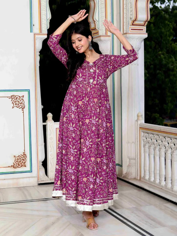 Women's_Cotton_Gotapatti_And_Lace_Border_Details_Floral_Printed_Purple_Anarkali_Kurta_-_Doriyan