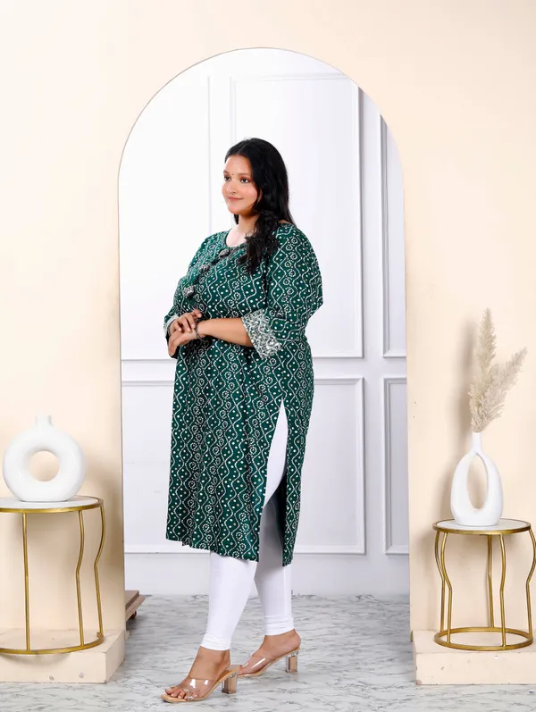 Women's_Plus_Size_Rayon_Green_Bandhani_Printed_Straight_Kurti_-_Doriyan