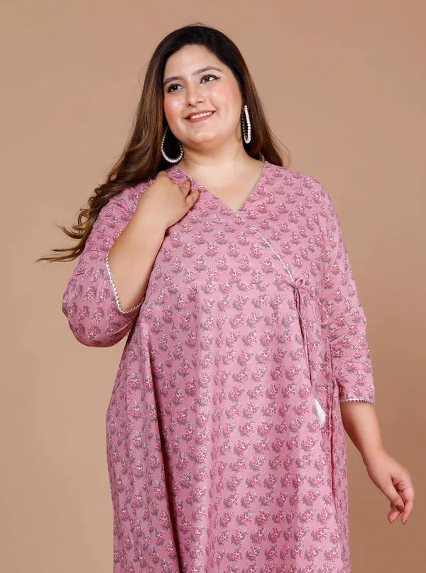 Women's_Plus_Size_Pink_Floral_Printed_Cotton_Anarkali_Kurta_With_Dupatta_-_Doriyan