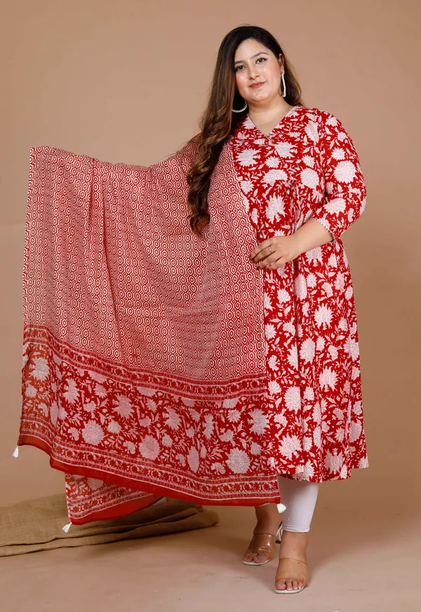 Women's_Red_Plus_Size_Floral_Printed_Cotton_Anarkali_Kurta_With_Dupatta_-_Doriyan