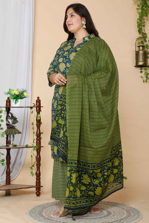 Women's_Plus_Size_Green_Floral_Printed_Cotton_Kurta_With_Sharara_&_Dupatta_Set_-_Doriyan