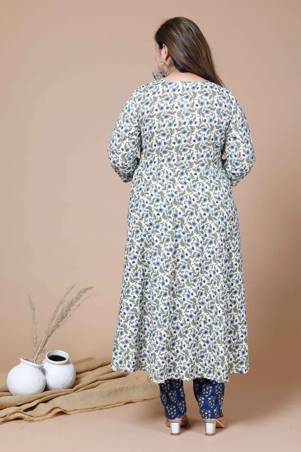 Women's_Plus_Size_White_Floral_Printed_Pure_Cotton_Anarkali_Kurta_And_Palazzo_Set_-_Doriyan