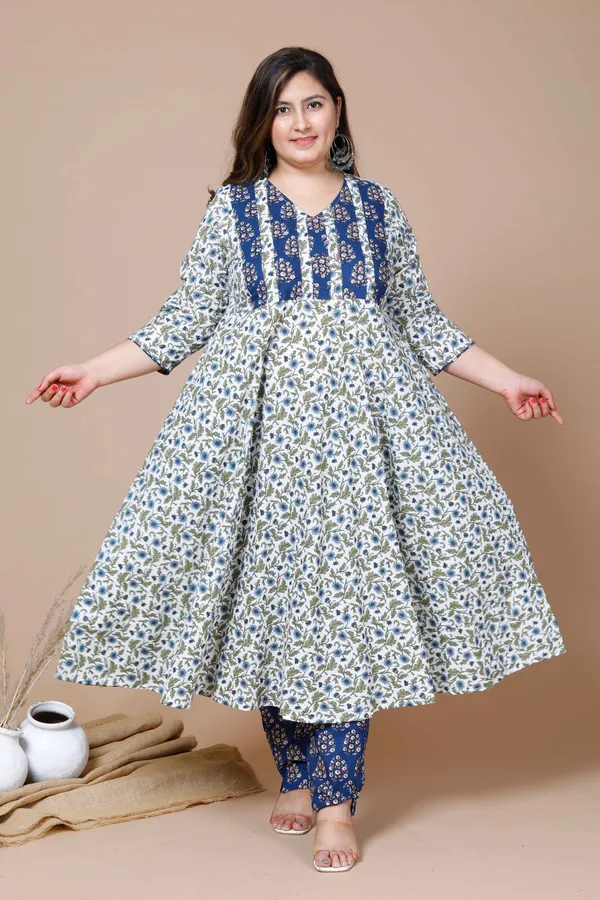 Women's_Plus_Size_White_Floral_Printed_Pure_Cotton_Anarkali_Kurta_And_Palazzo_Set_-_Doriyan