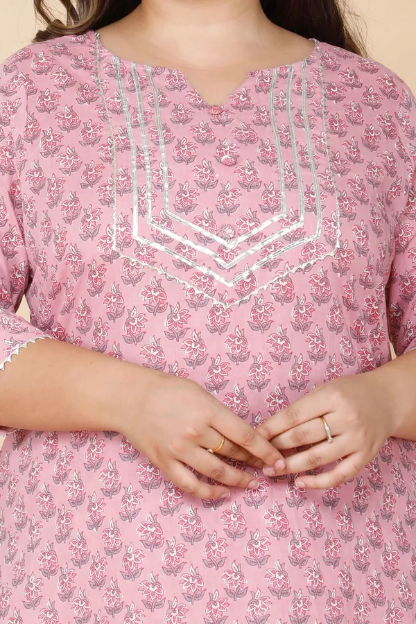 Women's_Plus_Size_Pink_Floral_Printed_Gotta_Patti_Pure_Cotton_Kurta_With_Palazzo_-_Doriyan
