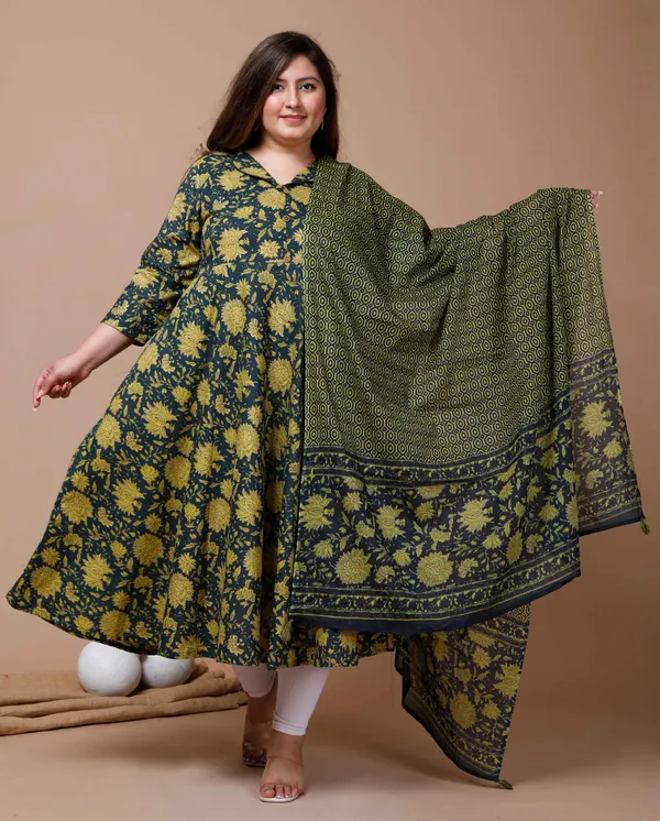 Women's_Plus_Size_Floral_GreenÃ‚_Printed_Cotton_Anarkali_Kurta_With_Dupatta_-_Doriyan