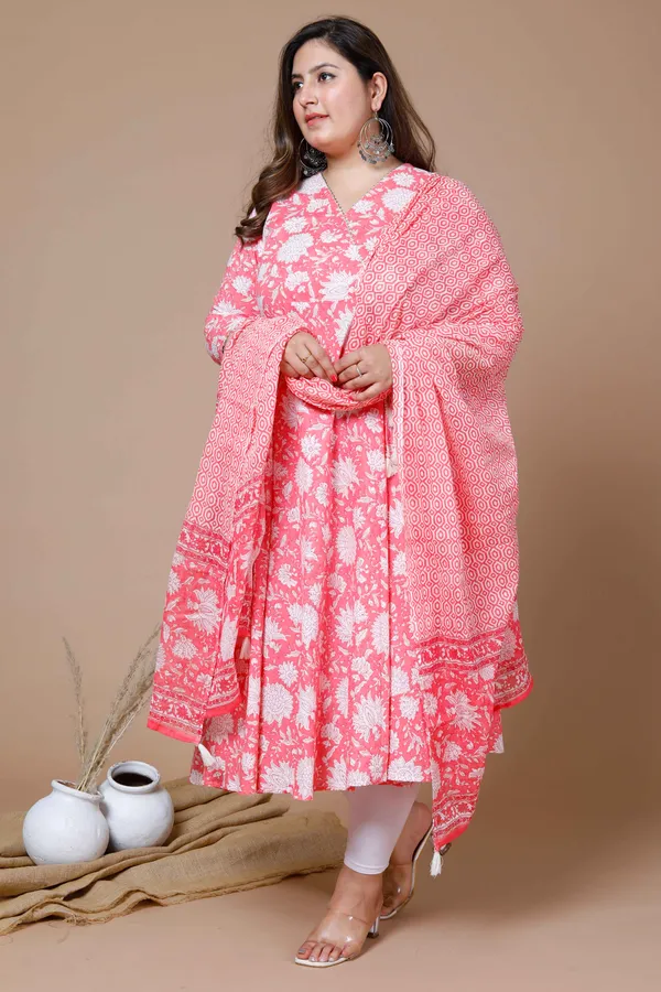 Women's_Pink_Plus_Size_Cotton_Floral_Print_Anarkali_Kurta_With_Dupatta_-_Doriyan