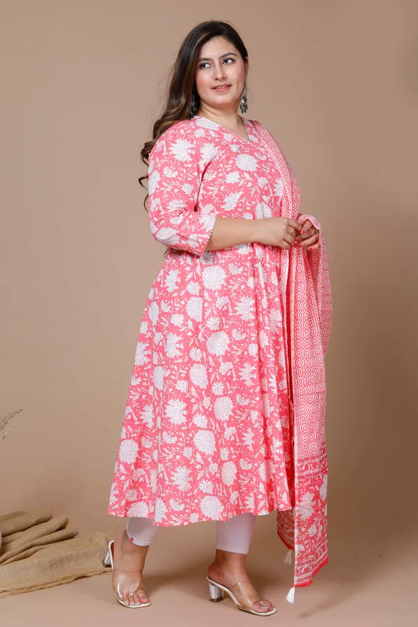 Women's_Pink_Plus_Size_Cotton_Floral_Print_Anarkali_Kurta_With_Dupatta_-_Doriyan