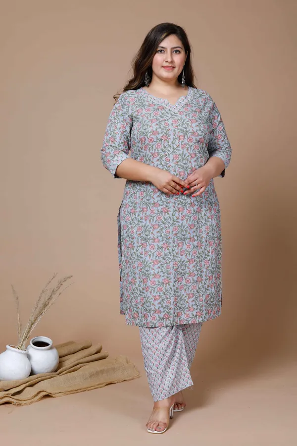 Women's_Plus_Size_Blue_Floral_Printed_Gota_Patti_Cotton_Kurta_With_Palazzo_-_Doriyan