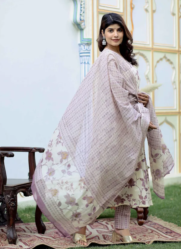 Women's_Pink_Floral_Print_Anarkali_Kurta_With_Palazzo_&_Dupatta_Set_-_Doriyan