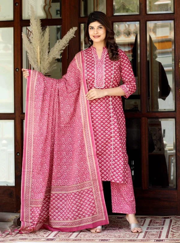 Women's_Pink_Straight_Floral_Printed_Kurta_&_Palazzo_With_Dupatta_Set_-Doriyan