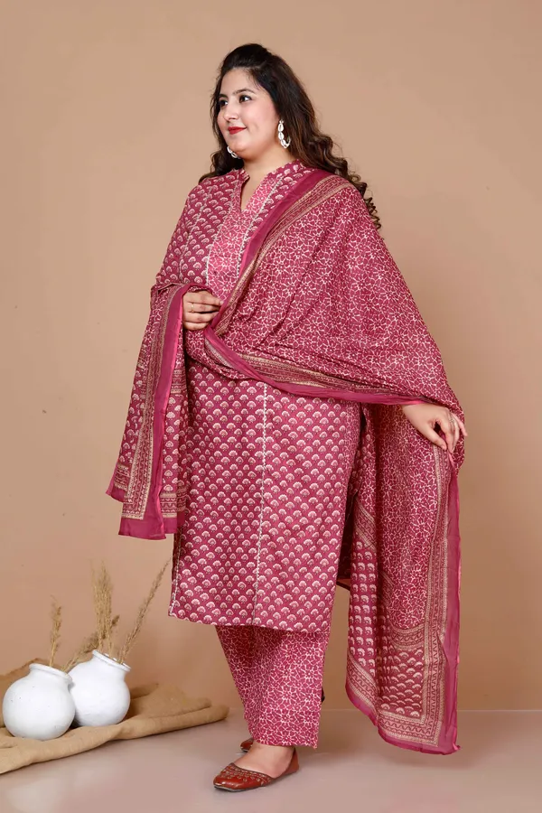 Women'S_Plus_Size_Pink_Straight_Floral_Printed_Kurta_&_Palazzo_With_Dupatta_Set_-_Doriyan