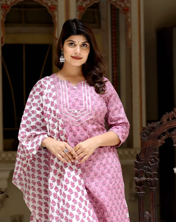 Women's_Pink_Cotton_Kurta_With_Palazzo_&_Dupatta_Set_-_Doriyan