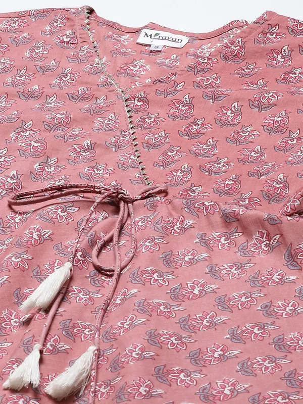 Women's_Pink_Cotton_Floral_Print_Anarkali_Kurta_With_Dupatta_-_Doriyan