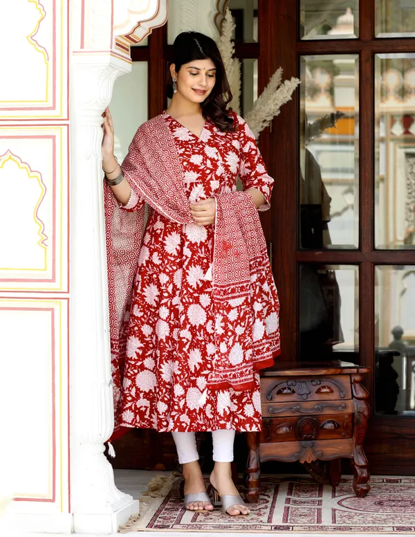 Women's_Red_Cotton_Floral_Printed_Anarkali_Kurta_With_Dupatta_-_Doriyan