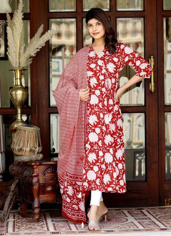 Women's_Red_Cotton_Floral_Printed_Anarkali_Kurta_With_Dupatta_-_Doriyan