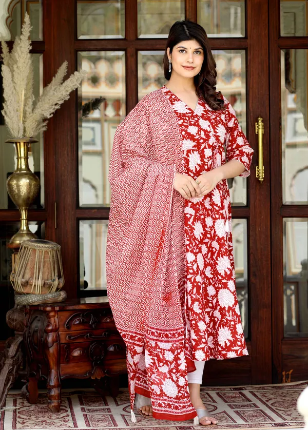 Women's_Red_Cotton_Floral_Printed_Anarkali_Kurta_With_Dupatta_-_Doriyan