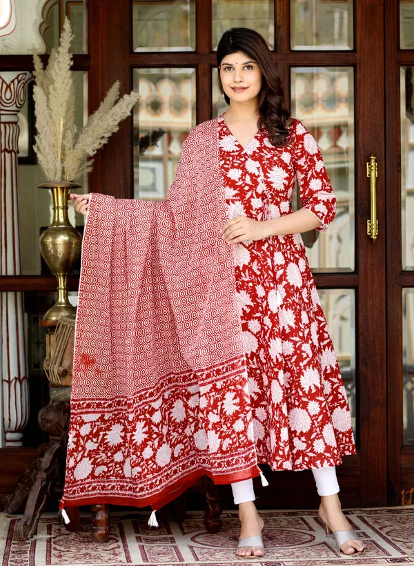 Women's_Red_Cotton_Floral_Printed_Anarkali_Kurta_With_Dupatta_-_Doriyan