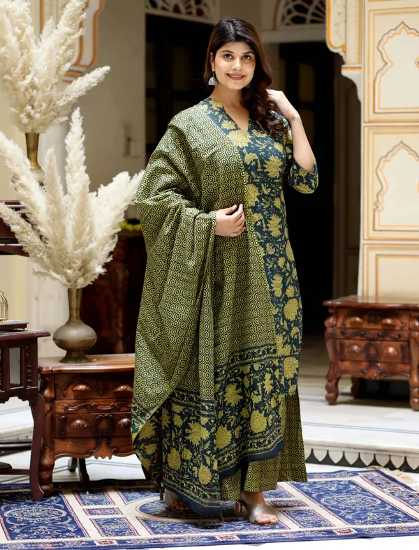 Women's_Green_Cotton_Floral_Straight_Kurta_&_Sharara_With_Dupatta_Set_-_Doriyan