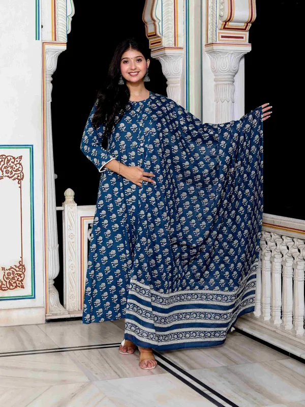 Women's_Blue_Cotton_Floral_Print_Anarkali_Kurta_With_Dupatta_-_Doriyan