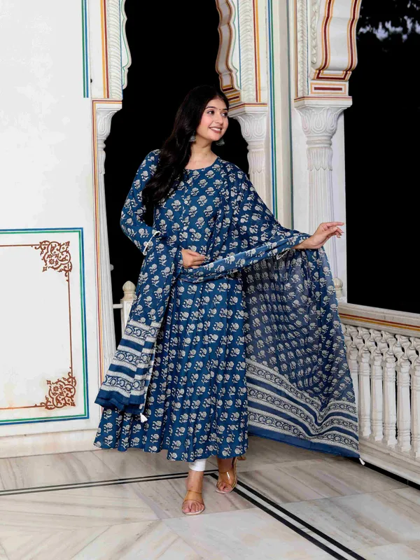 Women's_Blue_Cotton_Floral_Print_Anarkali_Kurta_With_Dupatta_-_Doriyan