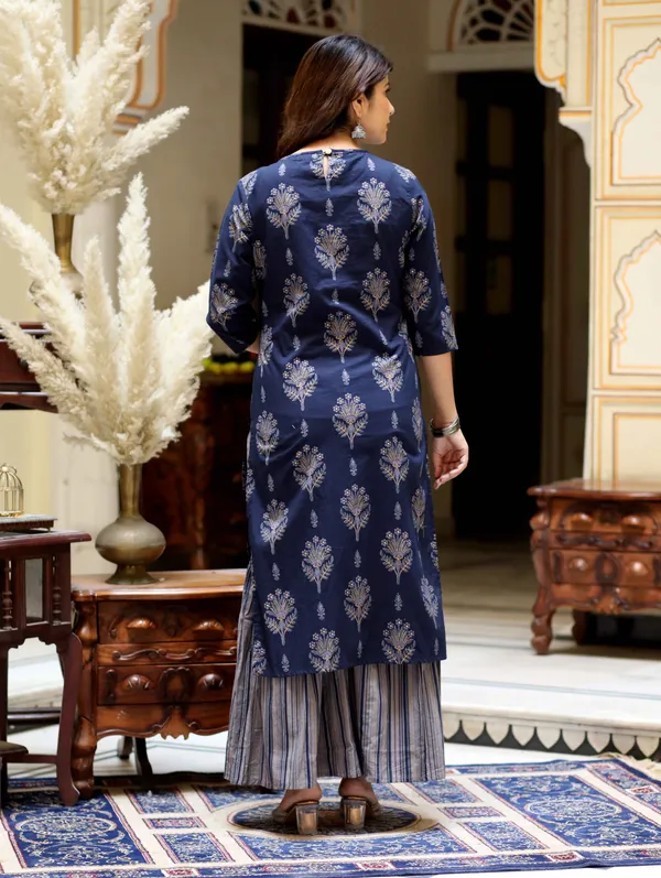 Women's_Blue_&_Grey_Printed_Pure_Cotton_Kurta_With_Sharara_-_Doriyan