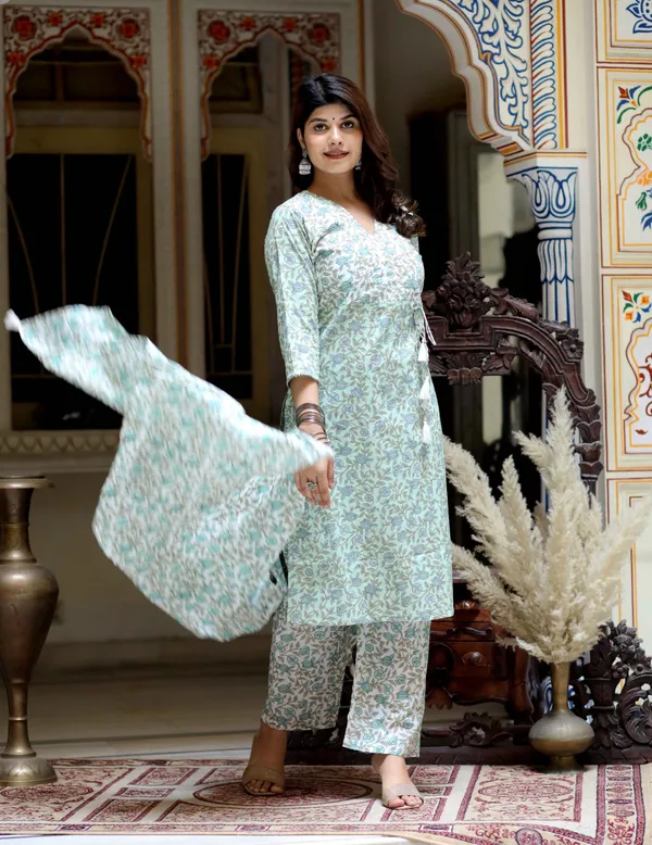Women's_Green_Floral_Printed_Angrakha_Pure_Cotton_Kurta_With_Palazzo_&_Dupatta_Set_-_Doriyan