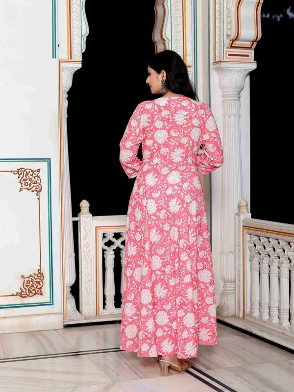 Women's_Pink_Cotton_Floral_Print_Anarkali_Kurta_With_Dupatta_-_Doriyan