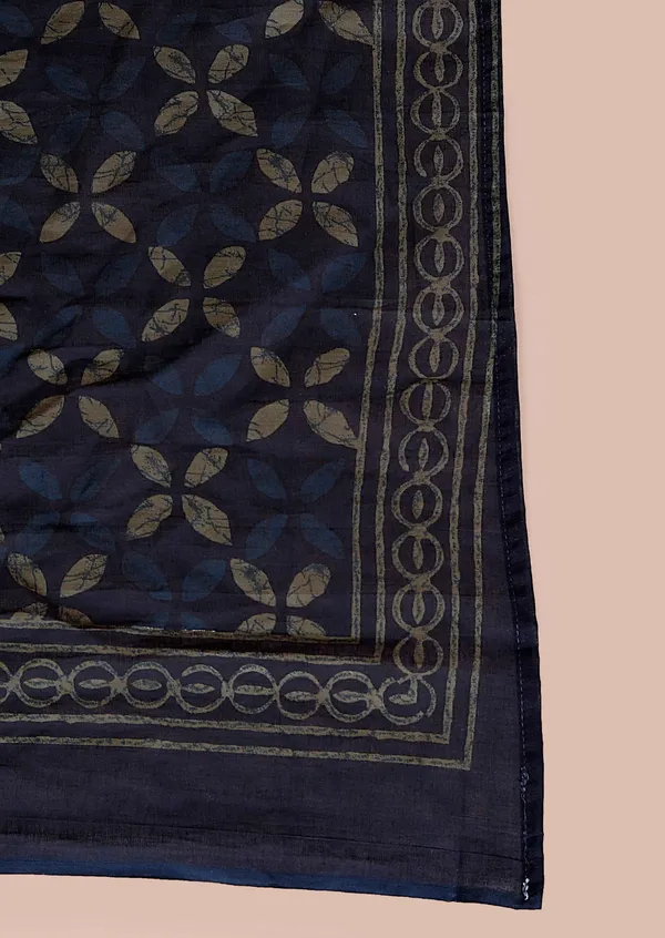 Women'S_Abstract_Printed_&_Tasseles_Angrakha_Kurta_With_Blue_Dupatta_Set_-_Doriyan