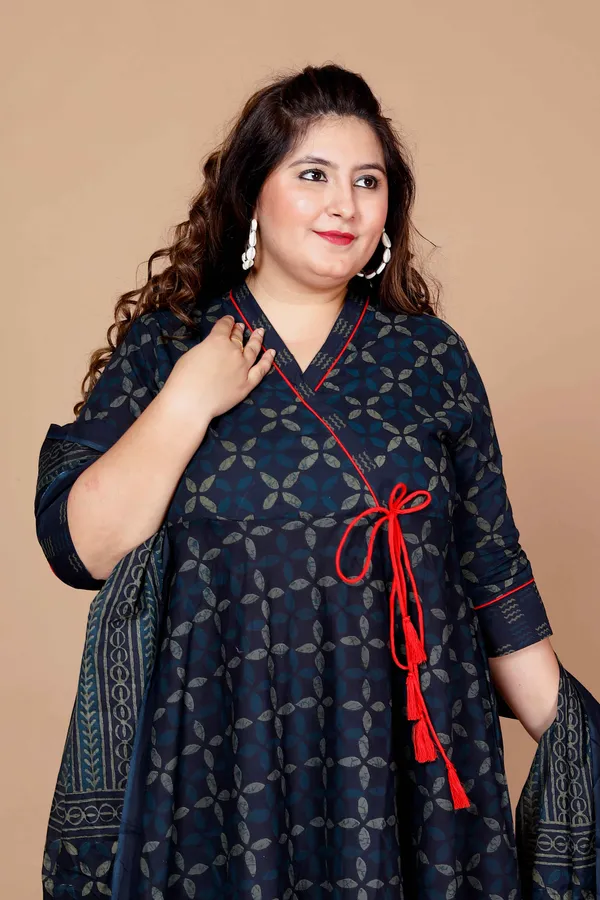 Women'S_Plus_Size_Abstract_Printed_&_Tasseles_Angrakha_Kurta_With_Blue_Dupatta_Set_-_Doriyan