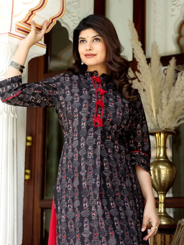 Women's_Black_Printed_Pure_Cotton_Kurta_With_Skirt_-_Doriyan