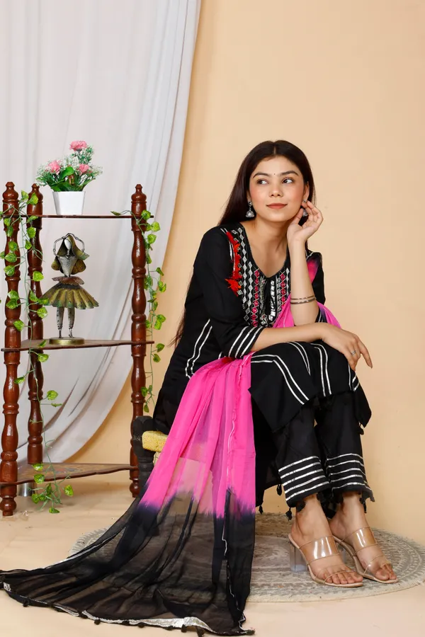 Women's_Black_Embroidered_Straight_Kurta_And_Palazzo_With_Dupatta_Set_-_Doriyan