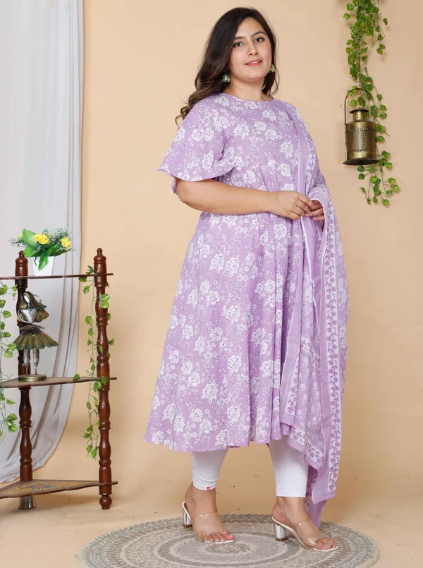 Women's_Plus_Size_Lavender_Floral_Flared_Sleeves_Anarkali_Kurta_With_Dupatta_-_Doriyan