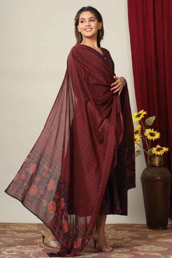 Women's_Maroon_Printed_Cotton_Anarkali_Kurta_&_Dupatta_-_Doriyan
