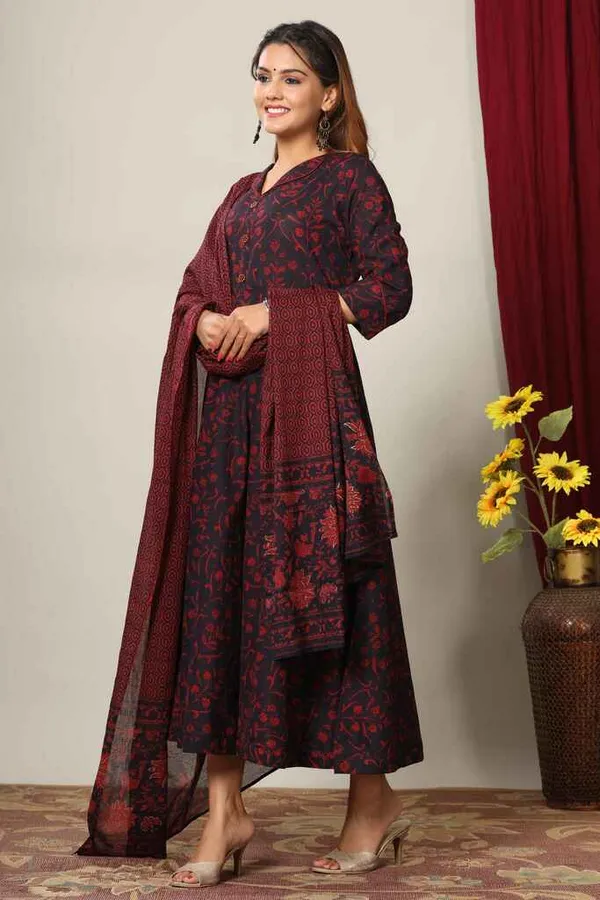 Women's_Maroon_Printed_Cotton_Anarkali_Kurta_&_Dupatta_-_Doriyan