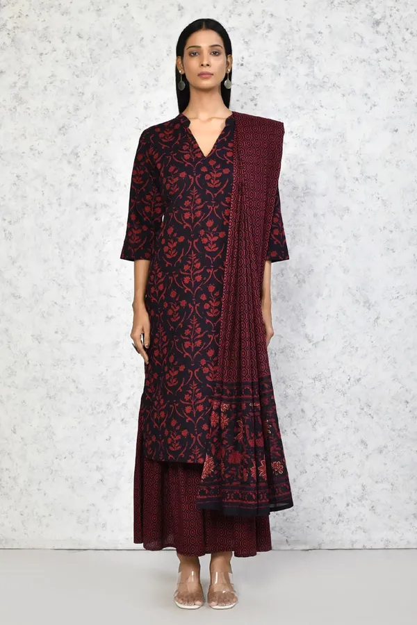 Women's_Cotton_Floral_Print_Straight_Kurta_Sharara_And_Dupatta_Set_-_Doriyan