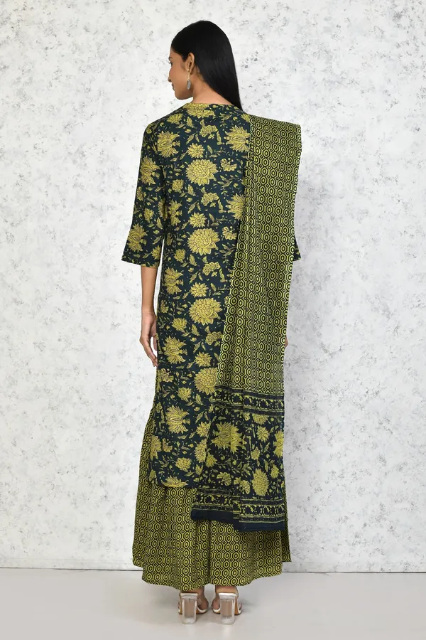 Women's_Cotton_Floral_Straight_Kurta_&_Sharara_With_Dupatta_Set_-_Doriyan