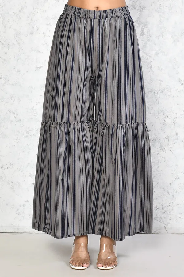 Women's_Blue_&_Grey_Printed_Pure_Cotton_Kurta_With_Sharara_-_Doriyan