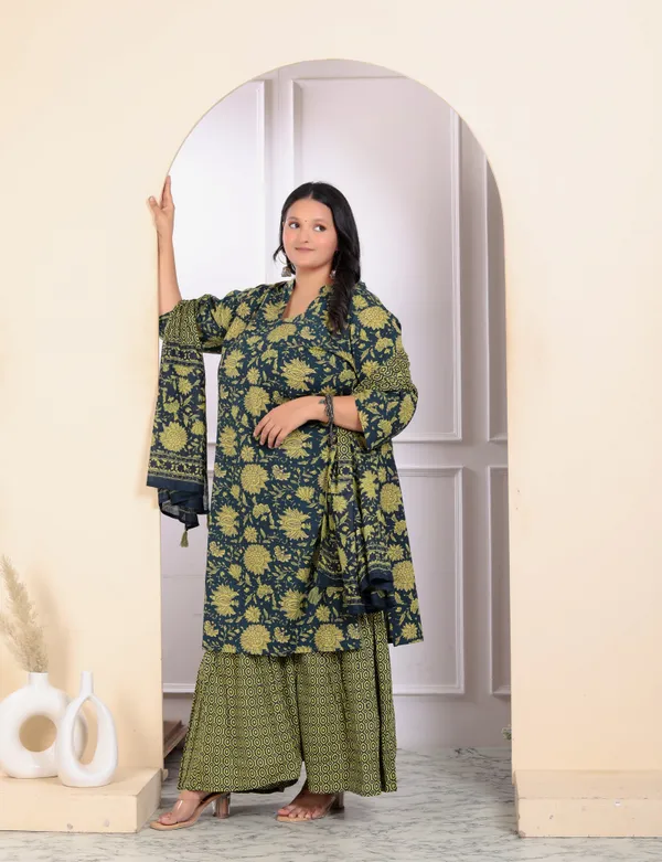 Women's_Plus_Size_Green_Cotton_Floral_Printed_Kurta_With_Sharara_And_Dupatta_-_Doriyan